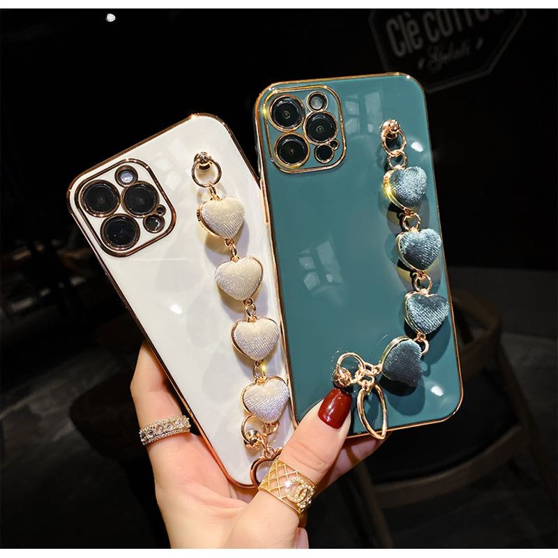 Luxury Plating Heart Metal Bracelet  Chain iPhone Case 13 / 13 Mini / 13Pro / 13 Pro Max