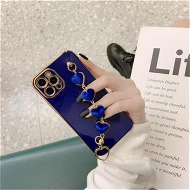 Luxury Plating Heart Metal Bracelet  Chain iPhone Case 13 / 13 Mini / 13Pro / 13 Pro Max