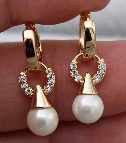 Exquisite  Pear Drop Fashion Earrings