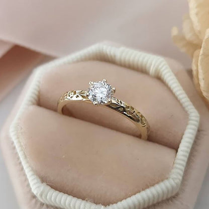 Romantic Sparkling Solitaire Ring