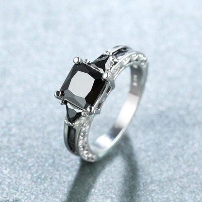 Inlaid Black Zircon Ring